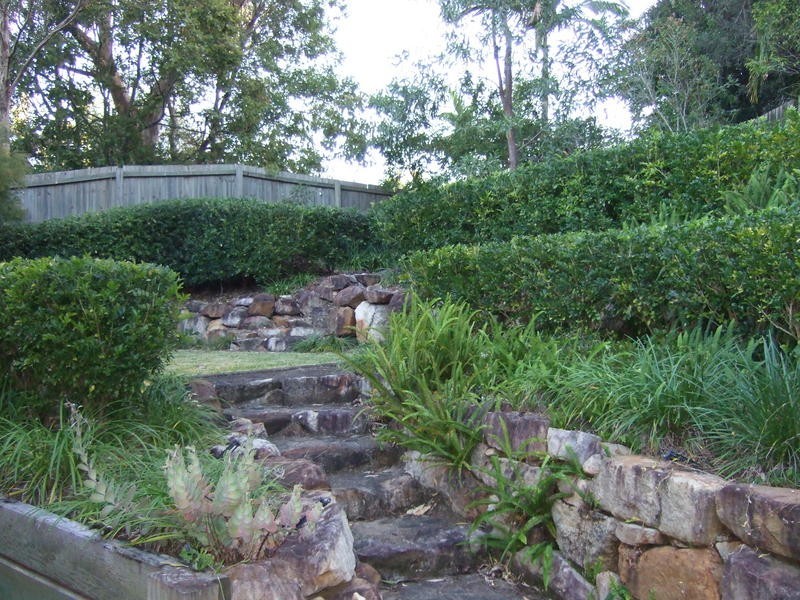 28 Tangmere Street, Chapel Hill QLD 4069